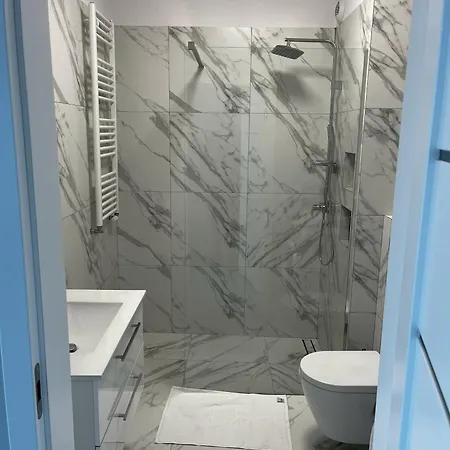 House Apartment *
